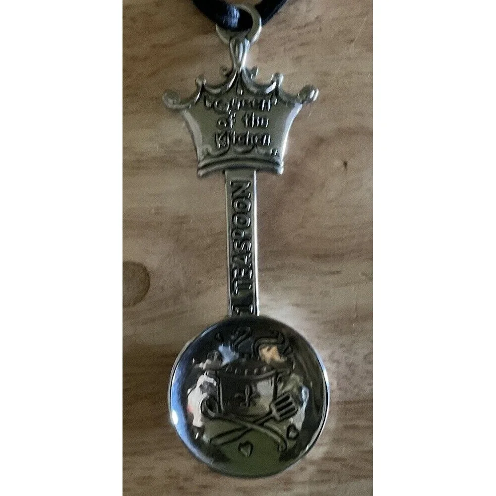 Queen of the Kitchen Four Piece Measuring Spoon Set; Silver‎